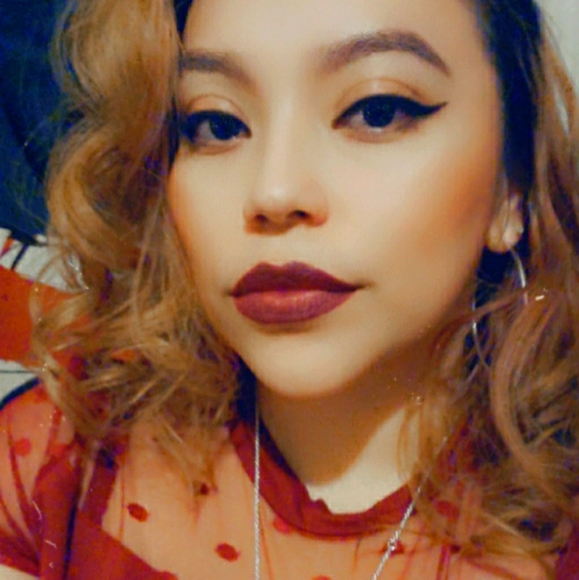 Meet your Posher, Adriana - Picture 1 of 1